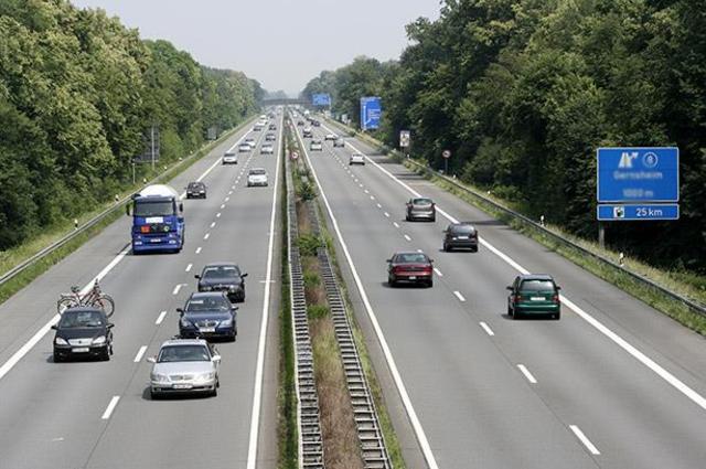 طرق أوتوبان الألمانية . . الوحيدة في العالم بدون حد أقصي للسرعة 