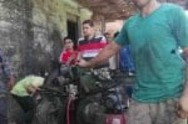 شاب مصري يبتكر طريقة لتحويل محركات السيارات لتعمل بالهواء بدل البنزين