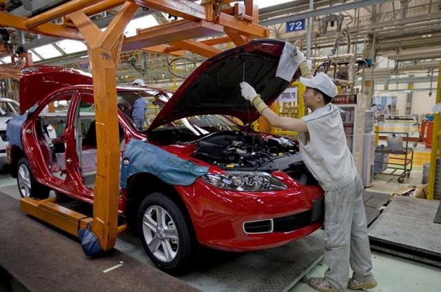 البرلمان ينفي أي نسب لضرائب على السيارات المستوردة 