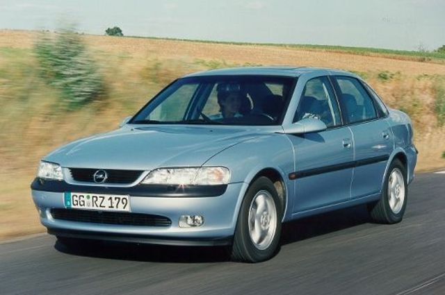 أوبل فيكترا تبدأ في سوق المستعمل من 44 ألف جنيه