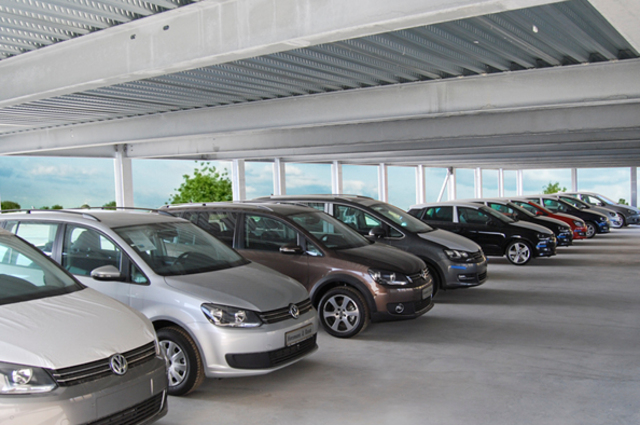 كيف تحمي سيارتك من السرقة في الجراجات ؟ 