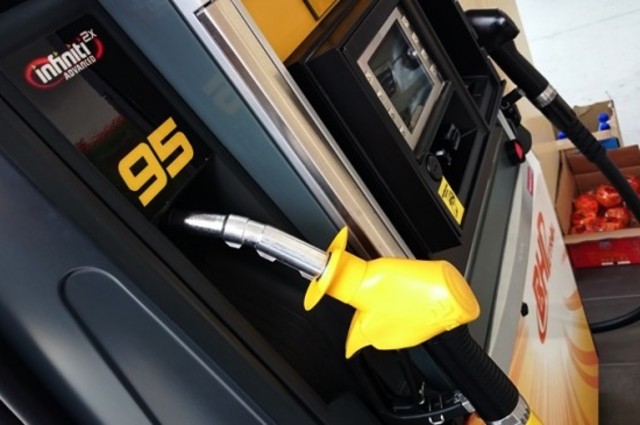 ارتفاع استهلاك بنزين 95 وتراجع الطلب علي 92 