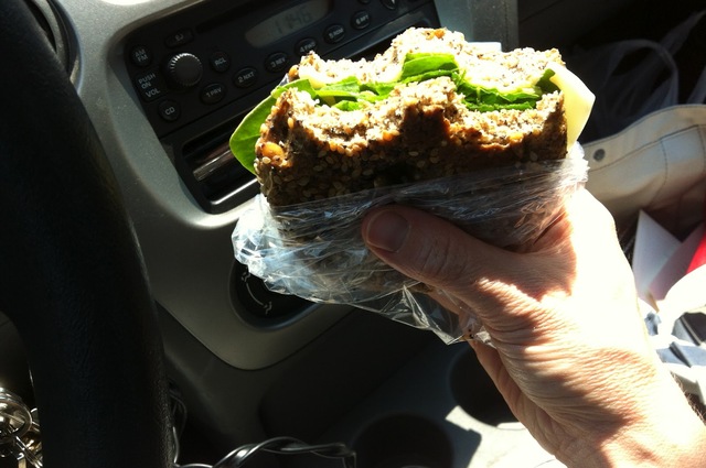 السمنة وقيادة السيارات . . علاقة طردية