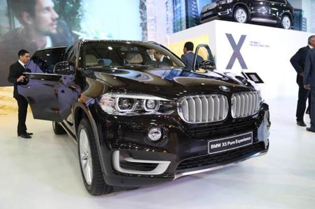 BMW X5 صنعت محلياً في مصر وقدمت بسعر 968 ألف جنيه في 2015