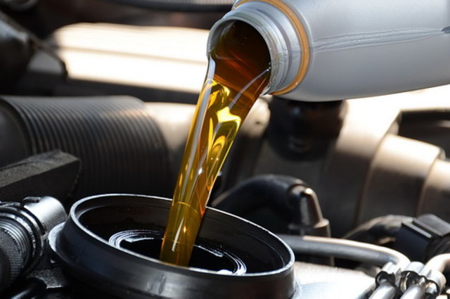 كيف توفر في استهلاك زيوت المحركات