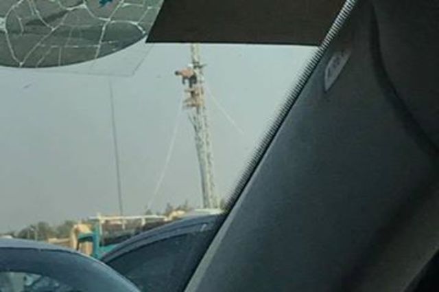 سقوط كابل ضغط عالي علي طريق القاهرة الاسكندرية الصحراوي