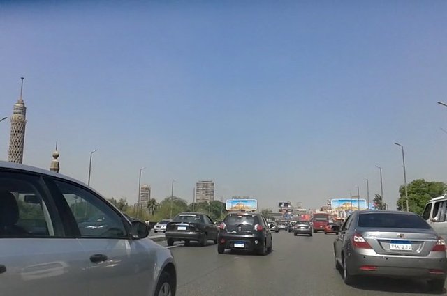 تكدسات مرورية في صلاح سالم ومحور النصر واصلاحات في محور 26 يوليو