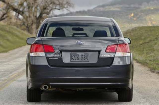 سوبارو ليجاسي المستعملة . . سيارة نادرة تتواجد بمحرك 2000 سي سي