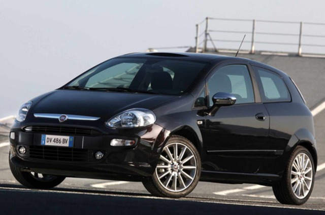 فيات بونتو إيفو المستعملة . . السحر الايطالي والاقتصادية الأوروبية 