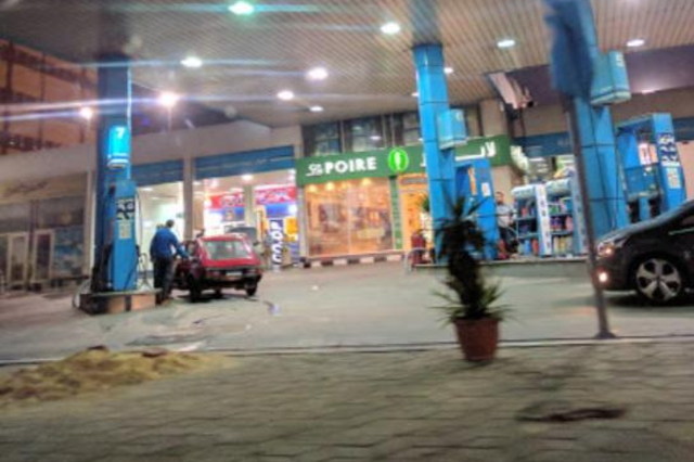 تحذير للسائقين من محاولات النصب في محطات الوقود