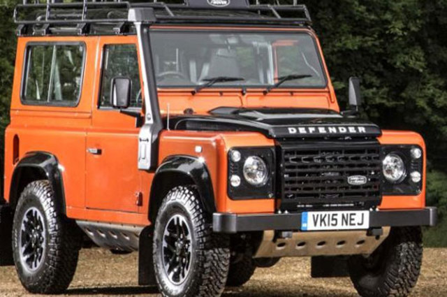 ملياردير بريطاني يحلم بإعادة إحياء الديفندر 