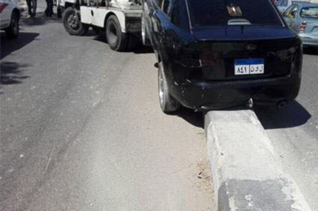 تصادم بين سيارتين ملاكي عند الكلية الحربية وزحام شديد في نفق الأزهر