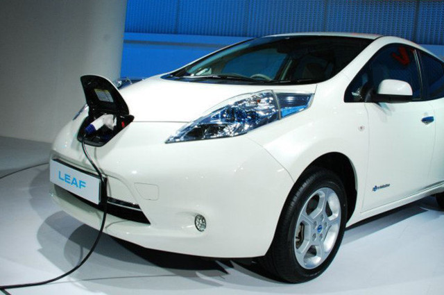 نيسان تغزو 26 دولة حول العالم بسيارات الأجرة الكهربية 