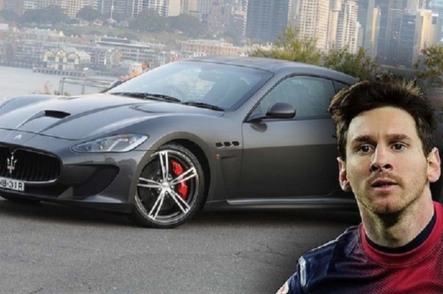 فنان يتخيل السيارة الخارقة التى تناسب الأسطورة مسى