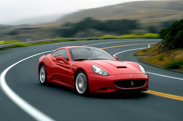 فيراري ومازيراتي في أغلي وأصغر استدعاء للسيارات في مصر 