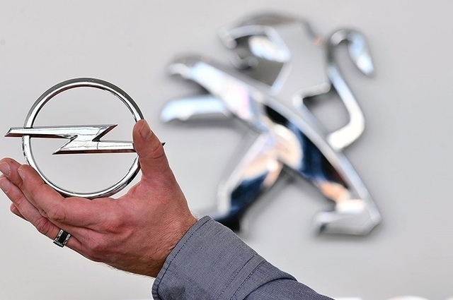 الأسد الفرنسى ''بيجو ستروين''  ينقض على الالمانية اوبل 