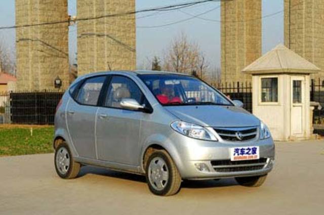 شانا بيني الصغيرة . . سيارة مستعملة بمحرك 1300 سي سي وحجم مناسب للمدن