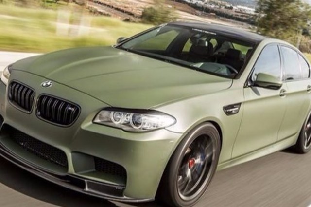 بى إم دبليو M5  بالزى العسكرى