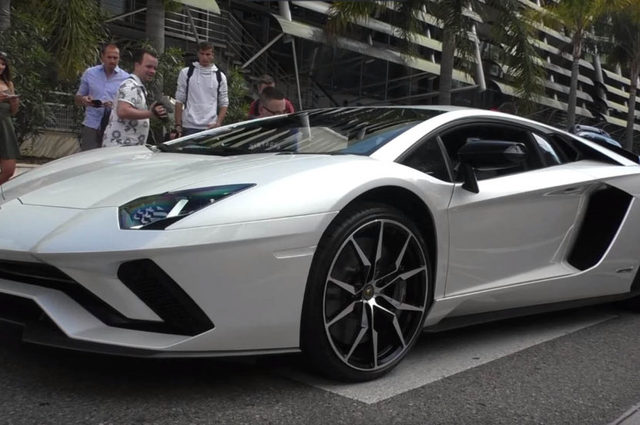 لامبورجيني افانتادور S 2017 تلوح فى الأفق للمرة الأولى