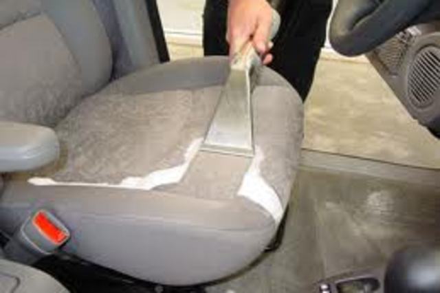 تعرفوا علي بعض الطرق المميزة لتنظيف سياراتكم بسهولة