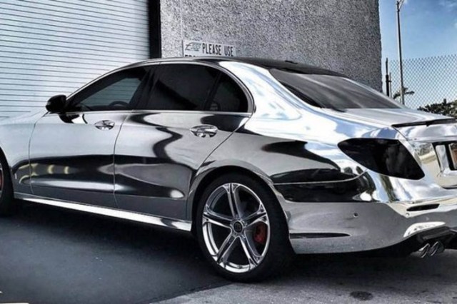 مرسيدس برابوس اي كلاس سيارة لا تنظر إليها فى الشمس