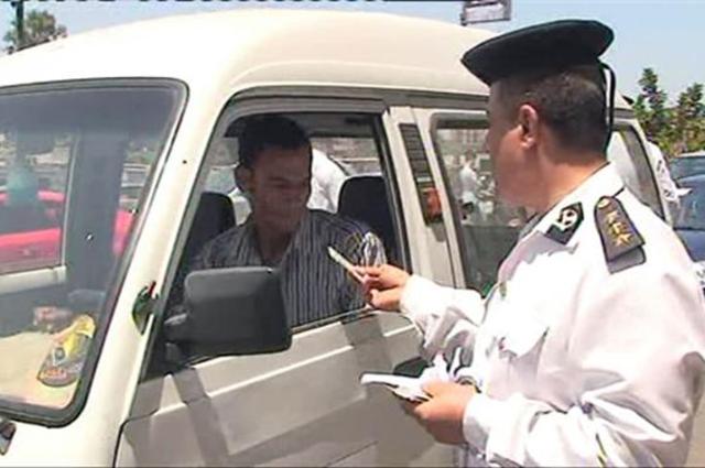 ضبط 347 مخالفة في الجيزة ووقف أعمال جراج مخالف