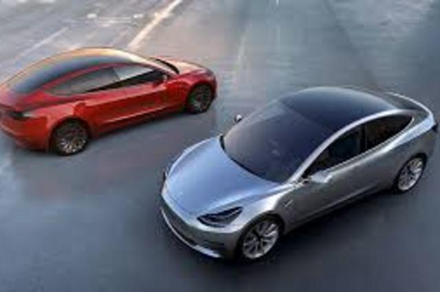 تيسلا تخفض 5 آلاف دولار من سعر سياراتها فئات ''S وX''