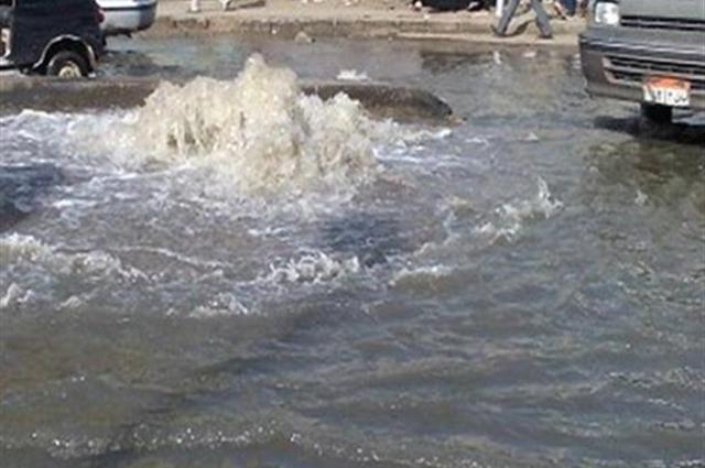 زحام في أكتوبر بسبب تفجير قنبلة أمام المرور وكسر ماسورة في مصر الجديدة