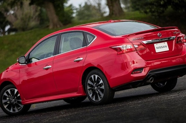 ملامح نيسان سنترا فى ثوبها الجديد