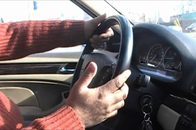 بروتوكول جديد لتحسين قيادة السيارات في مصر خاصة النقل