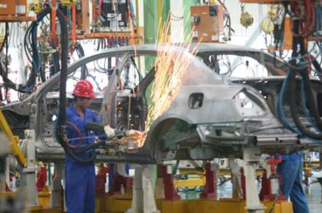 مدينة سيارات صينية وشركات بطاريات كهربائية ألمانية في قناة السويس