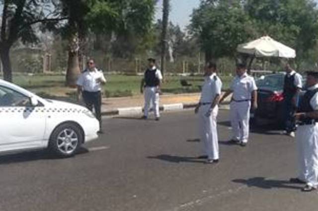 المرور يحذر من زحام منزل الزمالك علي كوبري 15 مايو وكسر بفاصل كوبري طرة 