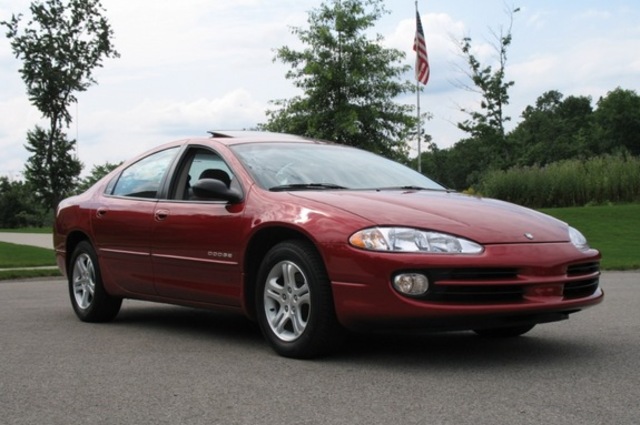 دودج انتربيد . . سيدان غريبة المظهر يندر أن تصادفونها في سوق المستعمل