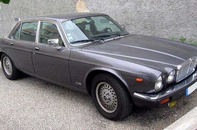 جاجوار XJ الفاخرة المستعملة يمكن الحصول عليها بداية من 75 ألف جنيه