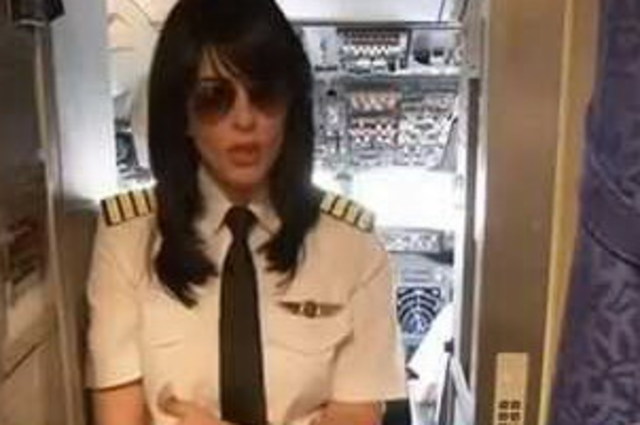 أول قائدة طيارة مصرية . . قيادة الطائرة اسهل من قيادة سيارة في طرق القاهرة 