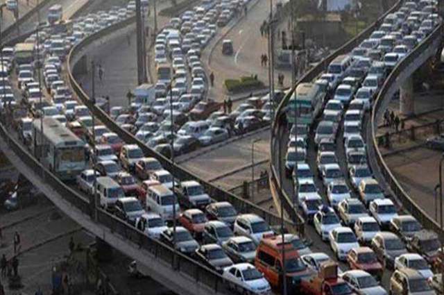 زحام شديد في ثاني أسابيع الدراسة مع تحسن الأحوال الجوية