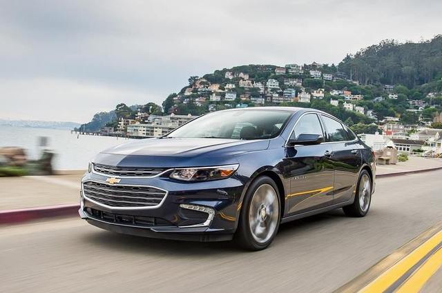 حماية المستهلك يطالب بتطبيق مزيد من المواصفات القياسية علي السيارات