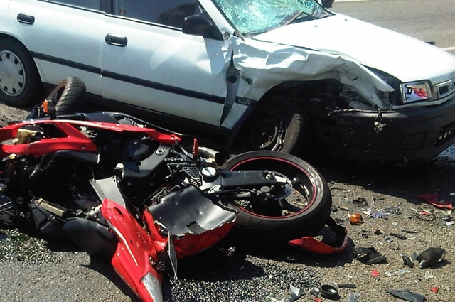 زحام شديد علي كوبري أكتوبر بسبب حجر وتصادم علي دائري التجمع