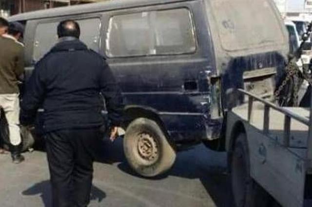 الشرطة تصادر ميكروباص شرطة مزيف في 15 مايو  
