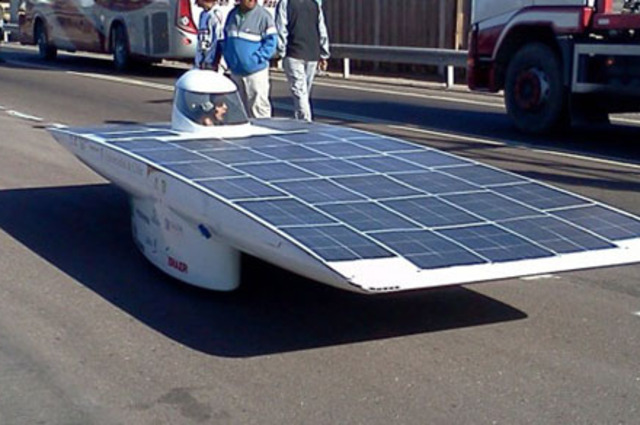 الغردقة تشهد انطلاق سباق جديد للسيارات التي تعمل بالطاقة الشمسية