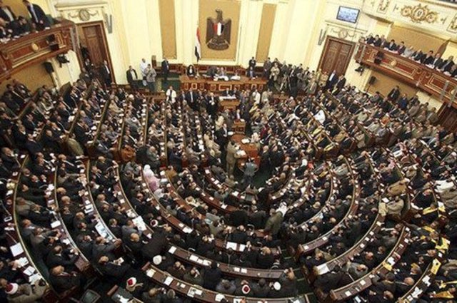 قانون صناعة السيارات . . في ذمة الله مؤقتاً !!