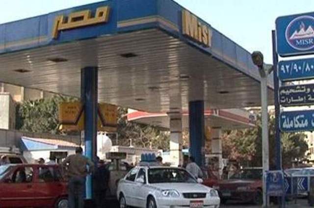 احتمال اعفاء بعض فئات السيارات من كروت البنزين 