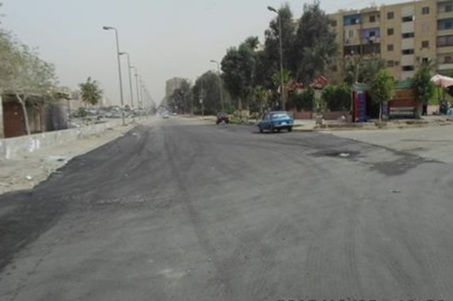 رصف الشوارع المحيطة بسوق السيارات . . هل سيسهل حركة السوق ويخفف الزحام ؟ 