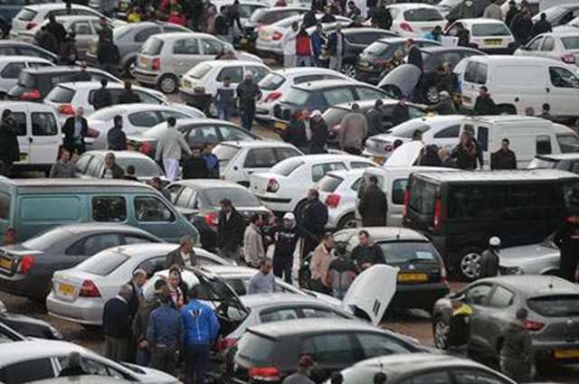 خاص هتلاقي : استغلال السيدات للضغط علي بائعي السيارات المستعملة لتقليل الأسعار