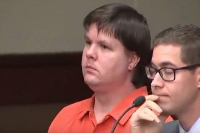 فيديو : والد يحكم عليه بالسجن مدي الحياة لتركه طفله الصغير ليموت في سيارته الساخنة 