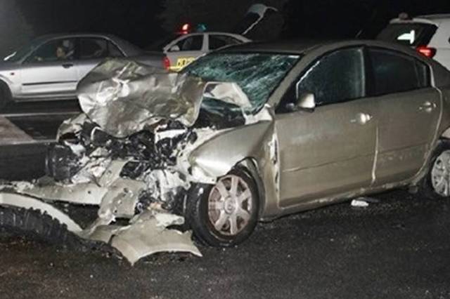 تصادم عنيف لسيارتين علي المحور ونار الزحام تسري في الطرق