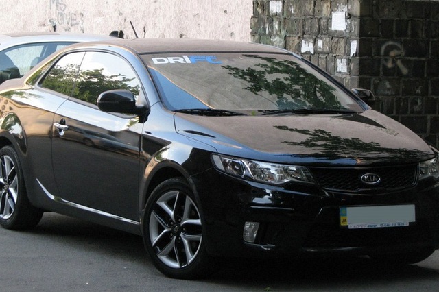 سقوط مهندس تخصص في تجارة سيارات المعاقين بلوحات سيارات أخري