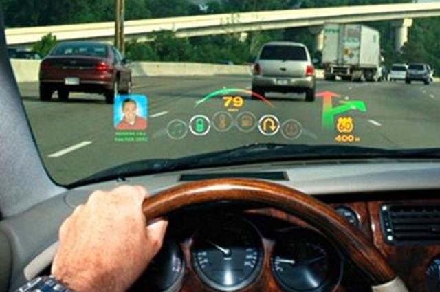  قمة التكنولوجيا .. ” سامسونج تكشف عن زجاج أمامي ذكي يقوم بعرض البيانات والاتصال بالهواتف الذكية