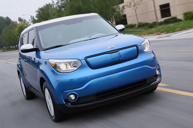 2000 سيارة كهربائية مستعملة تصل مصر بالفعل 