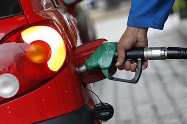 بنوك وشركات سيارات تقدم كوبونات بنزين هدية عند الشراء